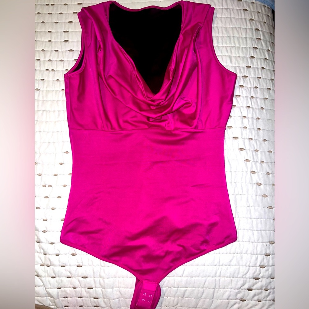NWOT Colombia y su Moda compression thong bodysuit Shapewear size L/XL - Magenta